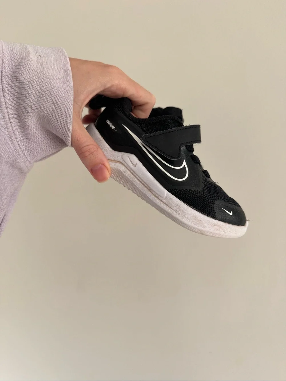 Nike Kids Black and White Cosmic Runner Velcro Sneakers